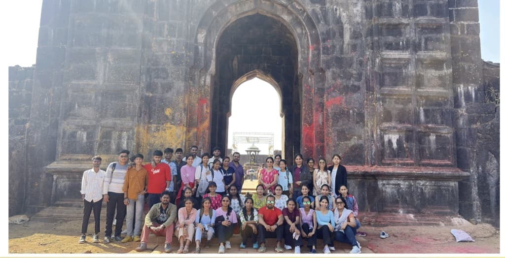 Educational trip to Raigad Fort
